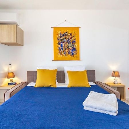 Oceanides - Studio Renove Avec Magnifique Vue Mer - Saint-Gilles-Les-Bains Eksteriør billede
